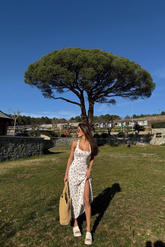 Spring Sırt Detaylı Elbise Ekru