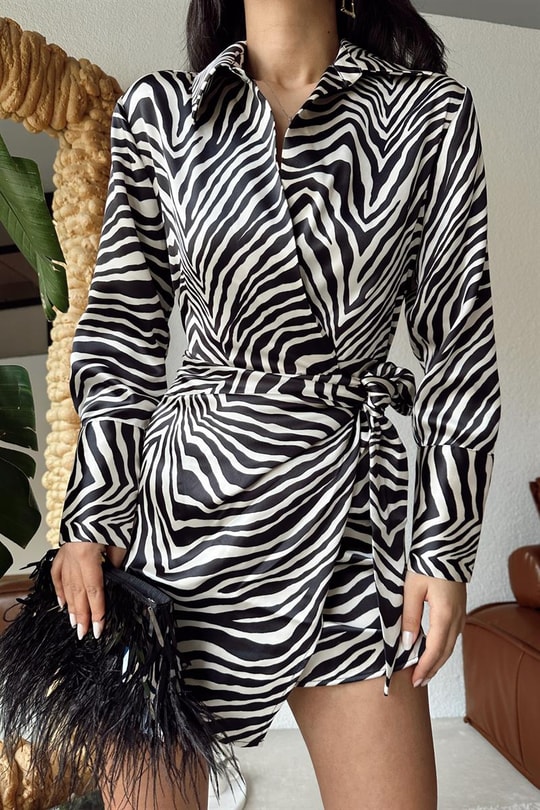 Zebra Desen Saten Elbise Siyah