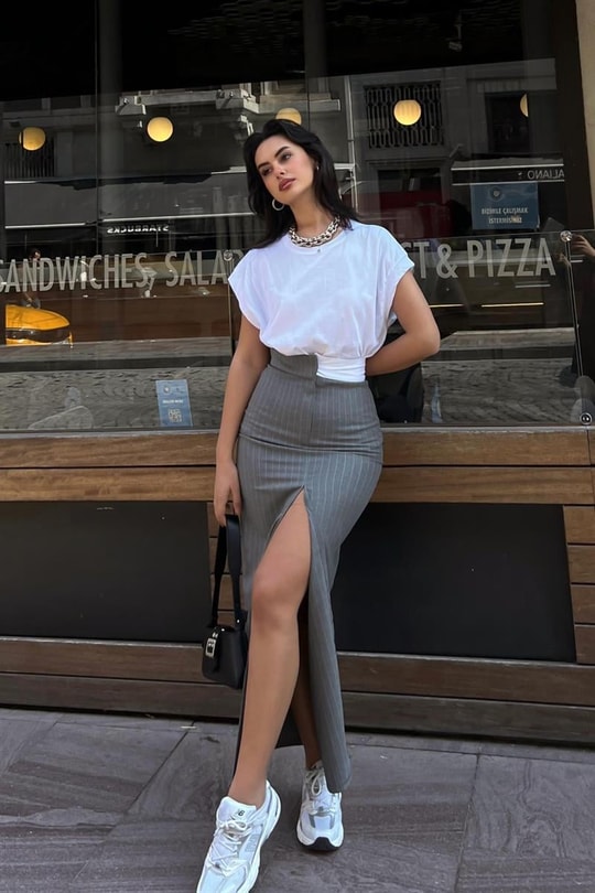 Duo Kemerli Çizgi Yırtmaçlı Etek Gri