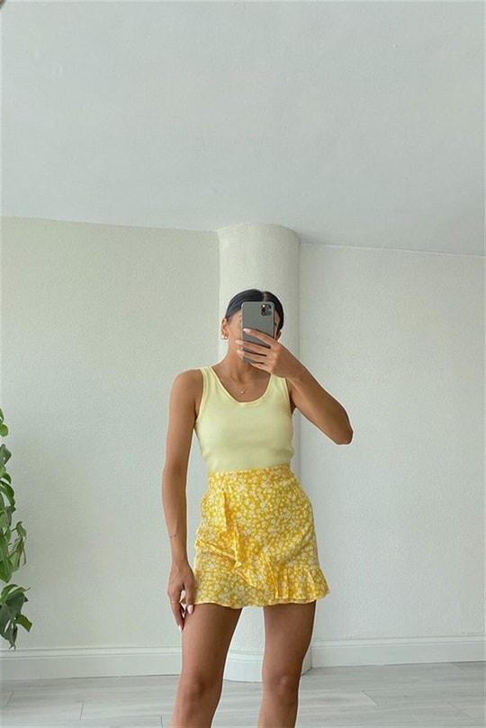 Flora Yan Fırfırlı Etek Sarı