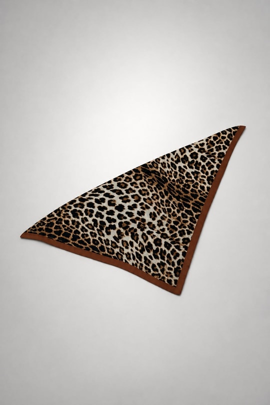 Desenli Saten Fular Leopar Kahve Fular