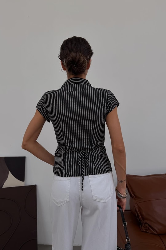 Belden Oturtmalı Çizgili  Gömlek Siyah