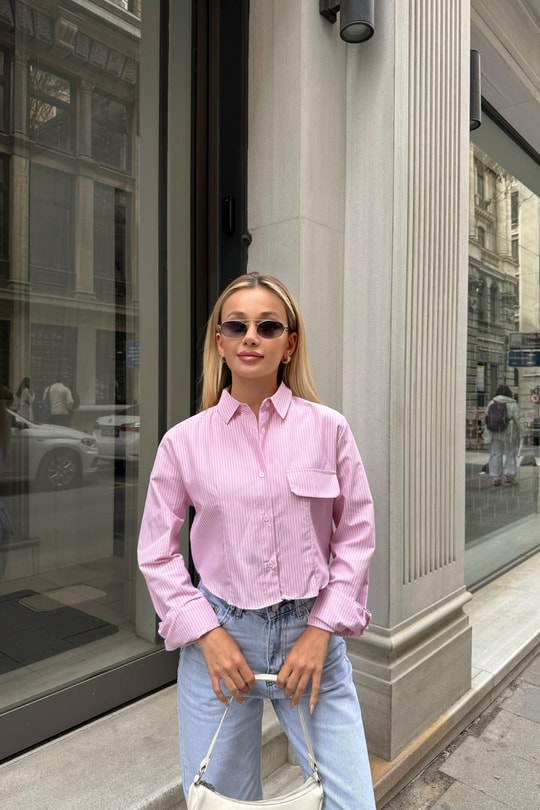 Kapama Cep Çizgili Crop Gömlek Pembe