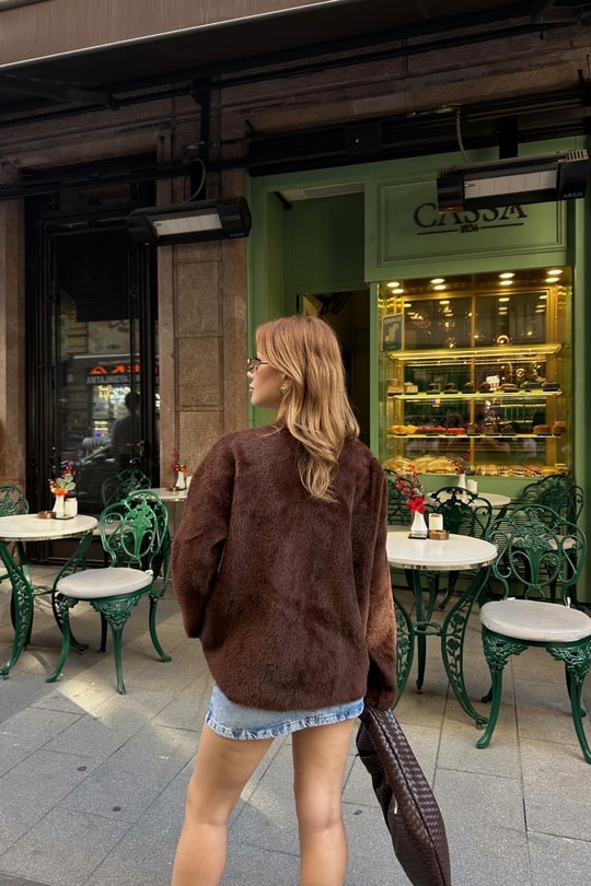 Broş Çiçek Detaylı Yumoş Hırka Kahve
