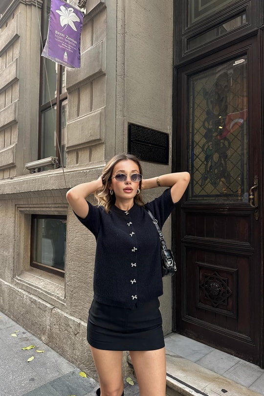 Fiyonk Düğmeli Yumoş Hırka Siyah