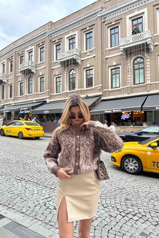 Gold Düğme Yumoş Hırka Kahve