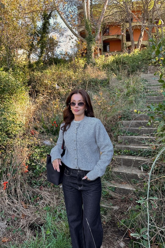 Gümüş Düğmeli Hırka Gri