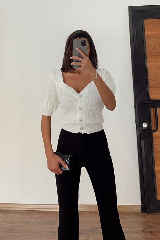 Kalp Yaka Cutest Crop Hırka Ekru
