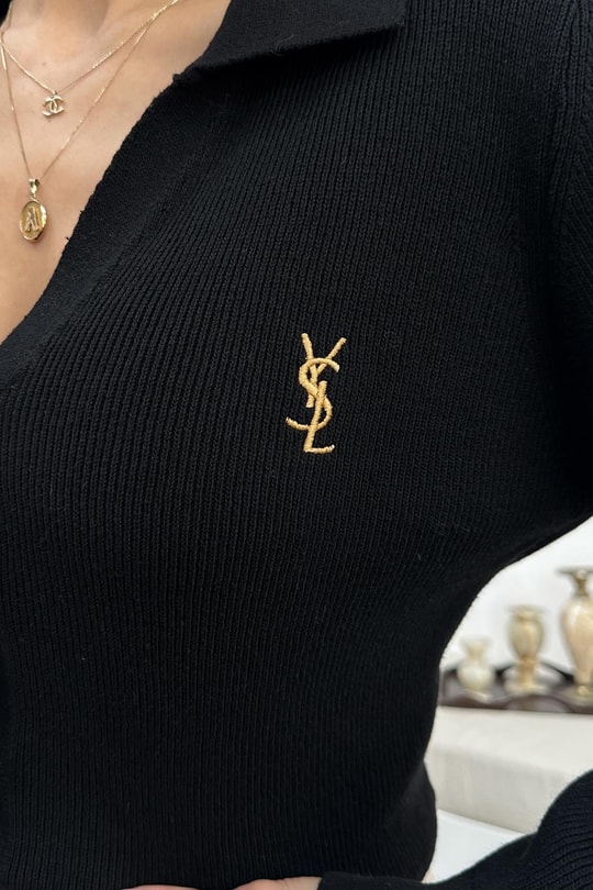Marka İşlemeli Gold Düğme Hırka Siyah