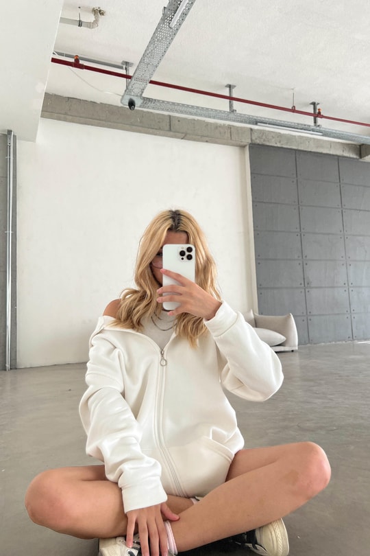 Oversize Kapüşonlu Hırka Beyaz