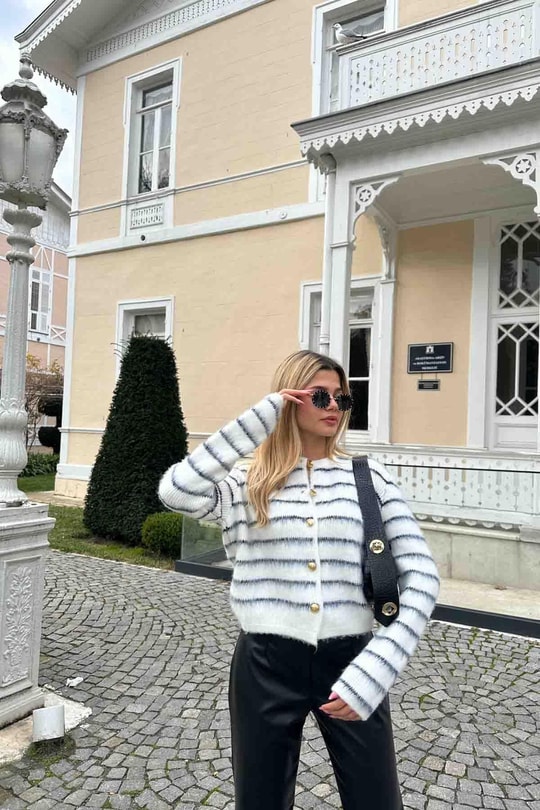 Yumoş Line Triko Hırka Krem