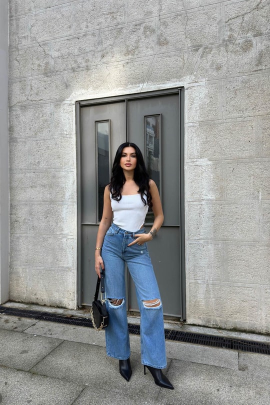 Çift Dizi Yırtık Geniş Kesim Jean Mavi