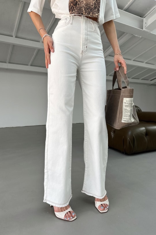 Dikişli Straight Jean Ekru