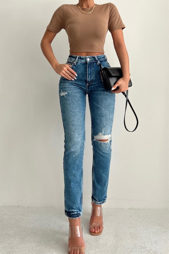 Distressed Mom Jean Mavi