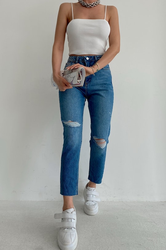 Distressed Mom Jean Mavi