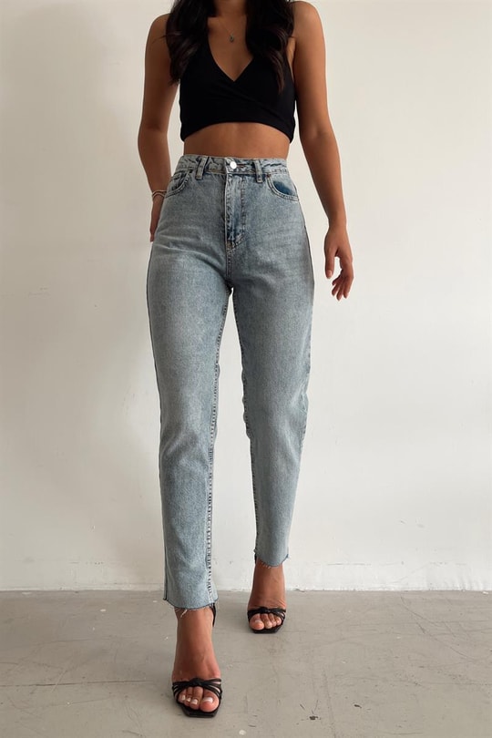 Highwaist Kesik Paça Yıkamalı Jean Açık Mavi