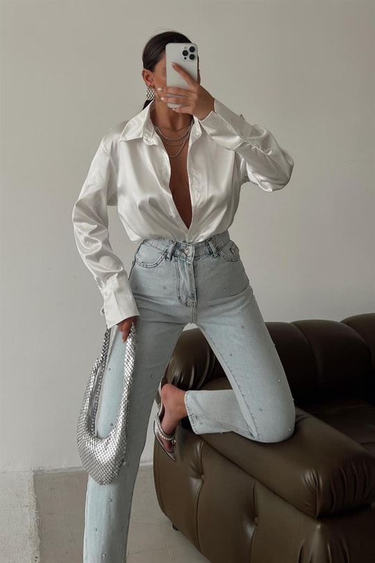 Mini Taşlı Mom Jean Buz Mavi