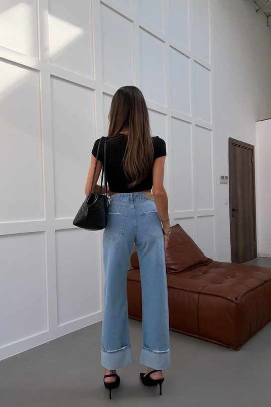 Paça Katlamalı Straight Jean Açık Mavi