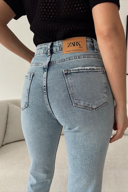 Ripped Highwaist Jean Mavi