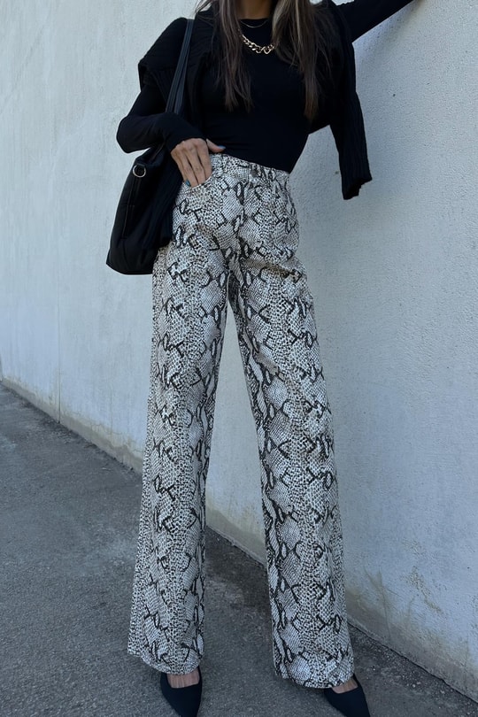 Snake Print Wideleg Jean Bej
