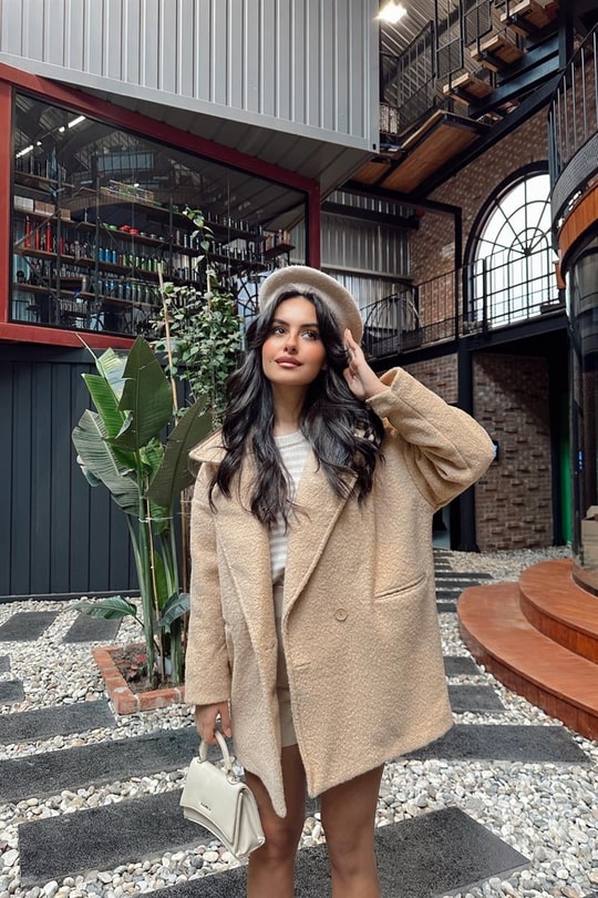 Çizgi Astarlı Bukle Kaban Camel