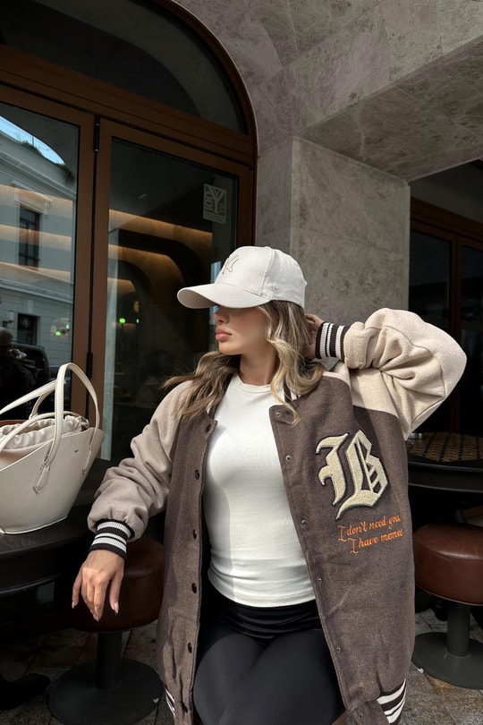 Collage Bomber Mont Kahve