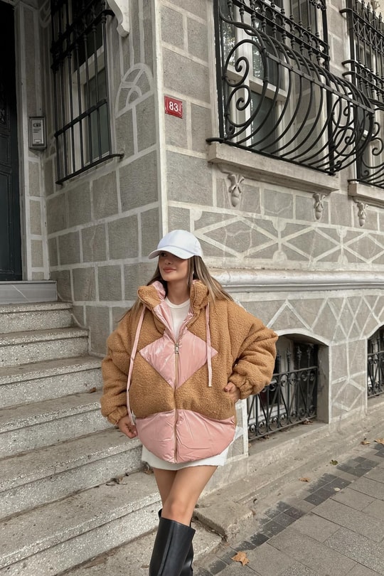 Deri Detaylı Puffer Mont Camel