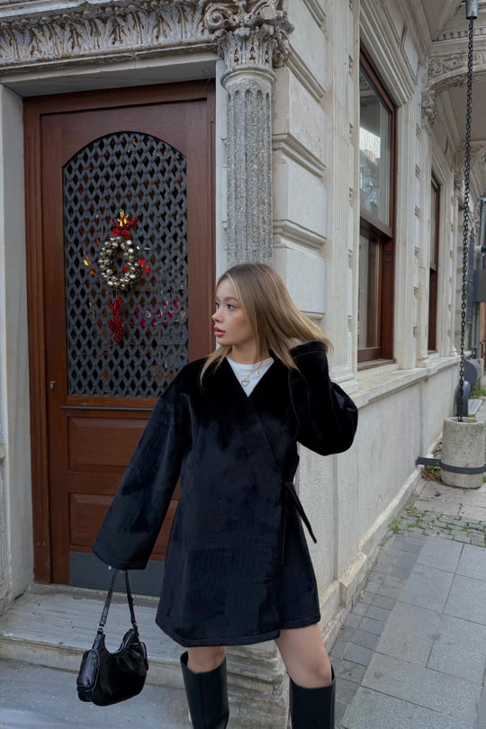 Premium Tüylü Kruvaze Bağlamalı Kaban Siyah
