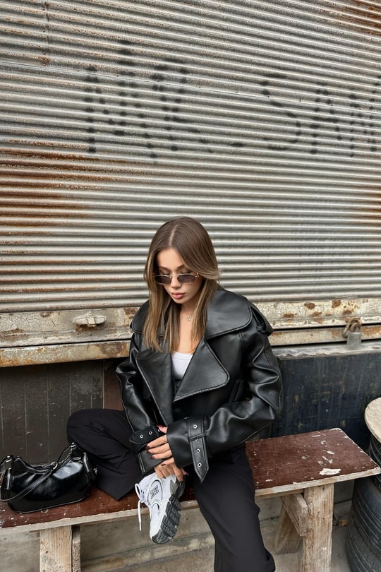 Vatkalı Cropped Deri Ceket Siyah