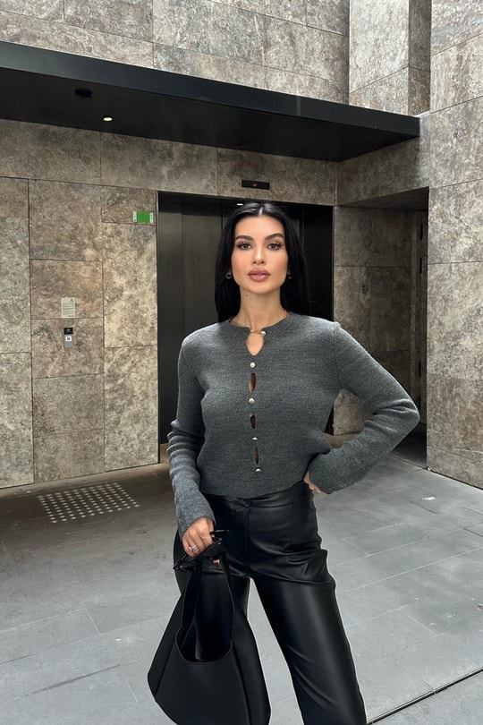 Damla Dekolteli Düğmeli Kazak Koyu Gri