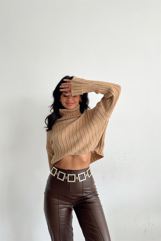 Nevürlü Crop Triko Kazak Camel