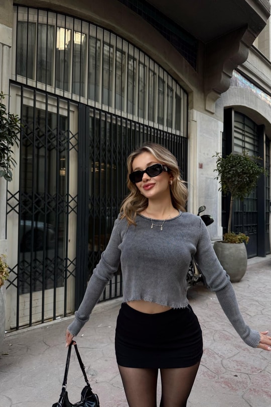 Yırtık Detaylı Triko Crop Antrasit