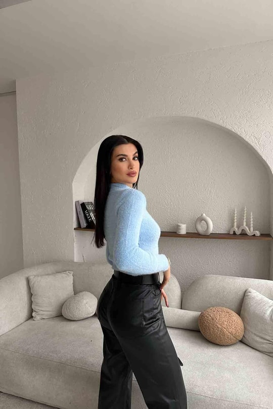 Yumoş Dik Yaka Kazak Bebe Mavi