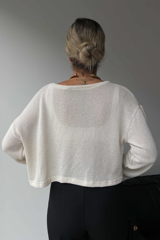 Yuvarlak Yaka Triko Crop Kazak Krem