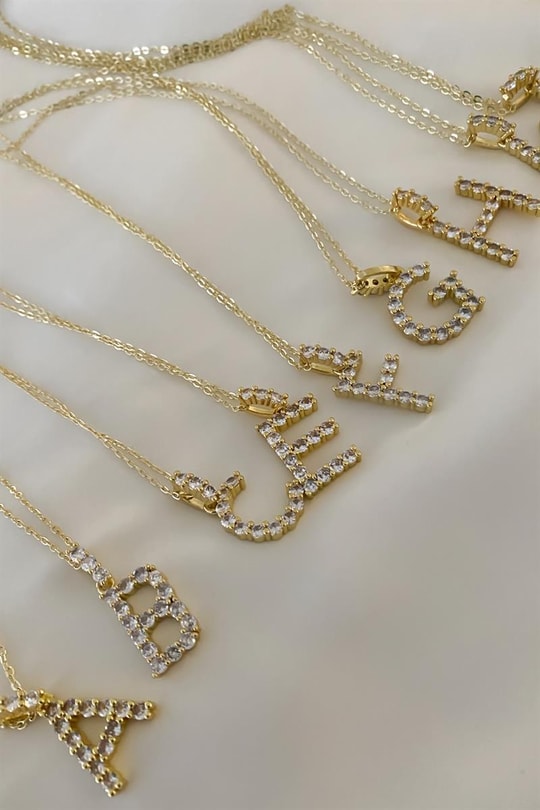 F Harfli Taşlı Kolye Gold