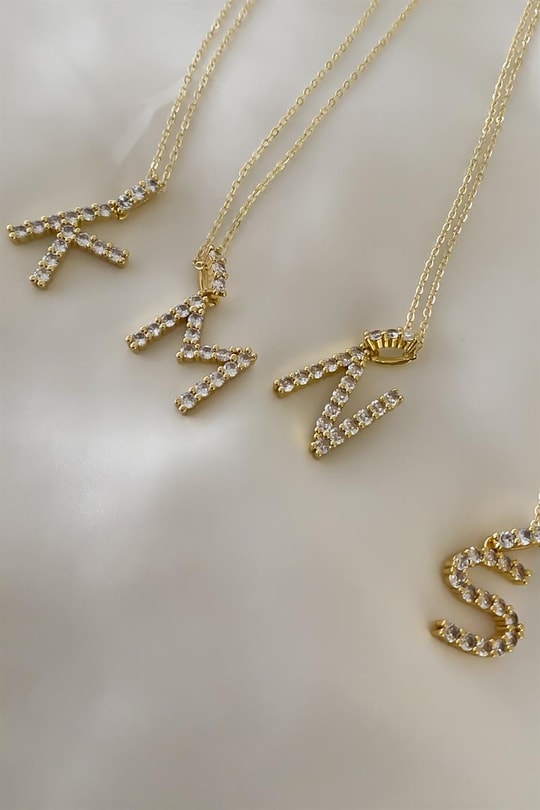 N Harfli Taşlı Kolye Gold