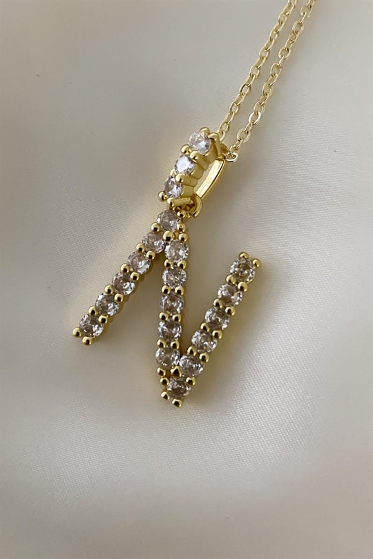 N Harfli Taşlı Kolye Gold