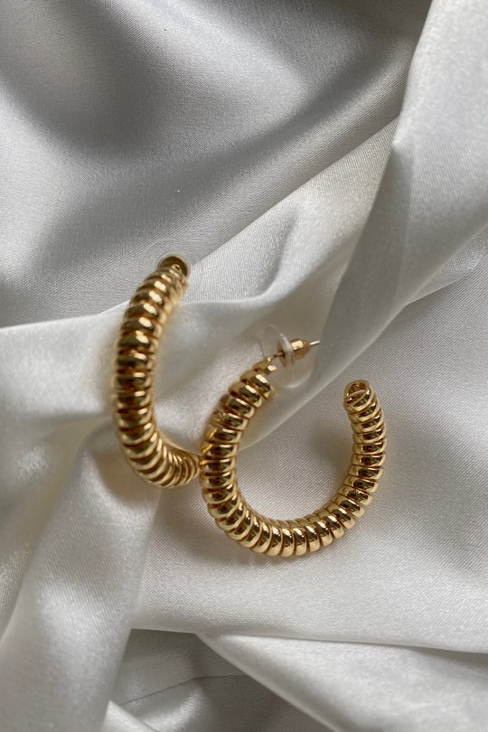 Sarmal Halka Küpe Gold