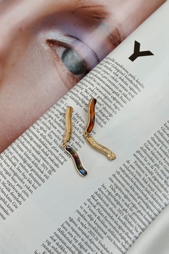 Uzun Sarkıtlı Kolye Gold
