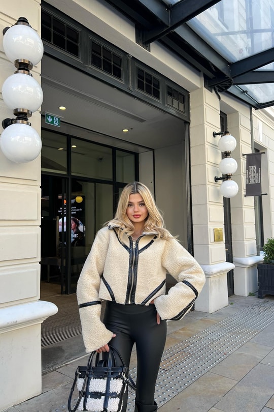 Deri Şerit Puffer Mont Krem