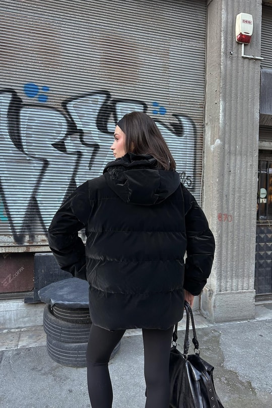 Kapşonlu Parlak Şişme Mont Siyah