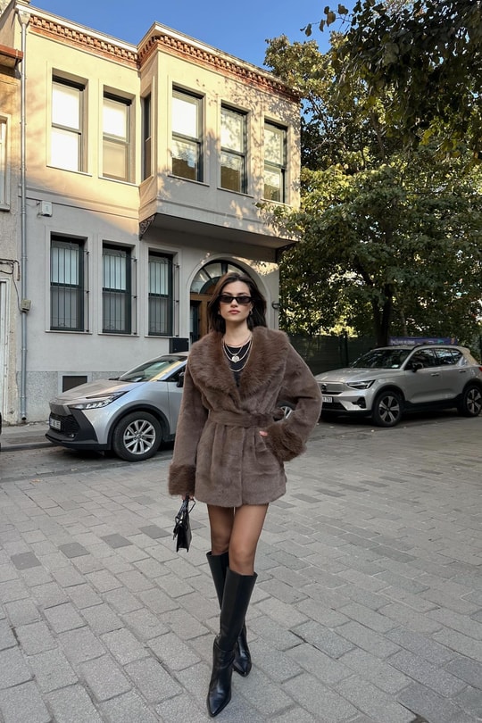 Kuşaklı Premium Midi Kürk Kaban Kahve