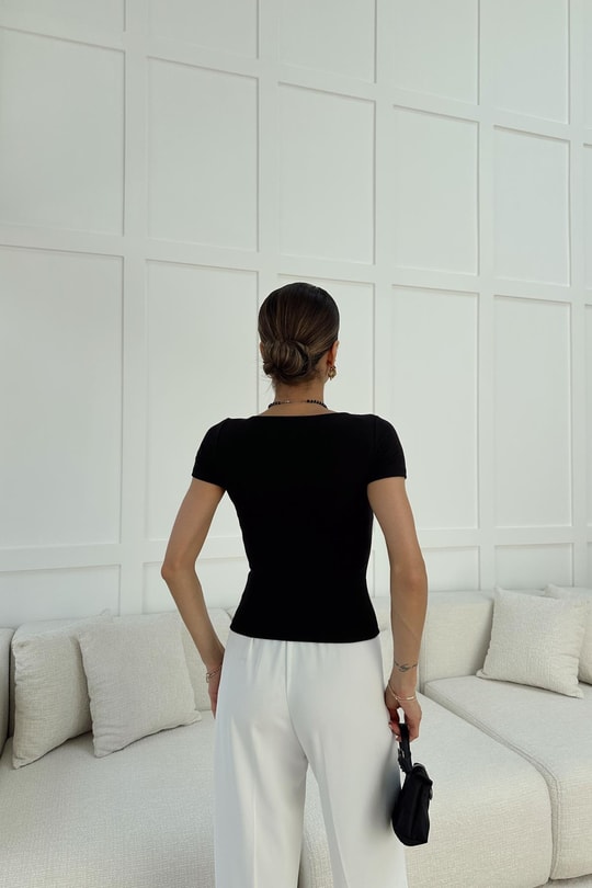 Kayık Yaka Tshirt Siyah