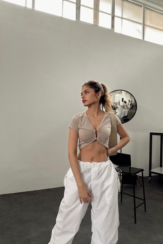 Ön Büzgülü Crop Top Bej