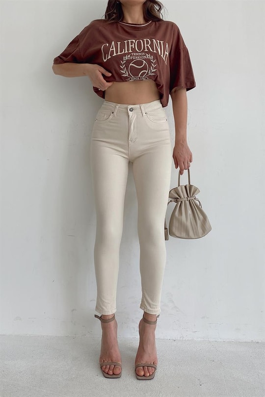Basic Fit Jean Krem