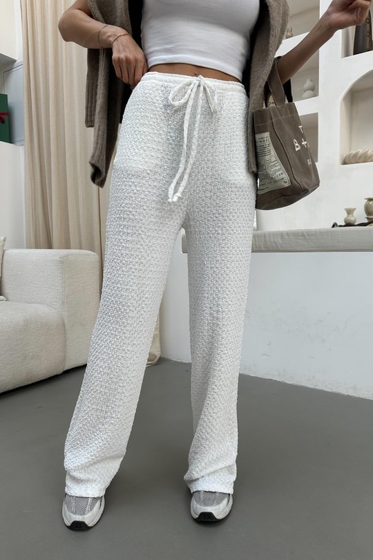 Beli Bağcıklı Gofre Pantolon Beyaz
