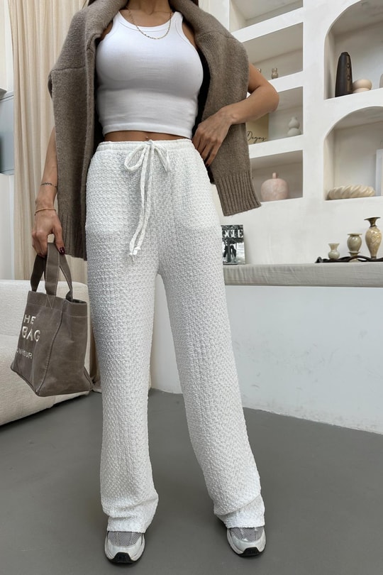 Beli Bağcıklı Gofre Pantolon Beyaz