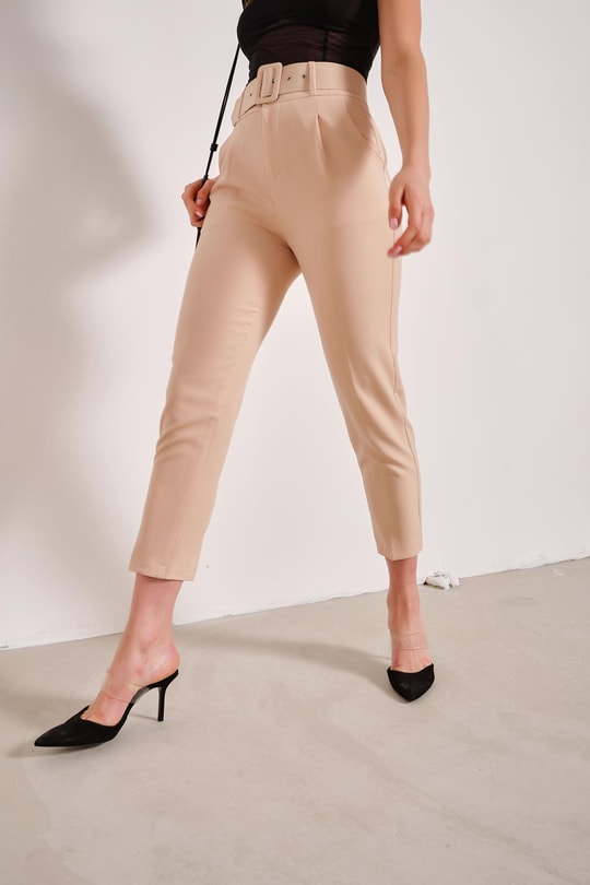 Kemerli Kumaş Pantolon Taş