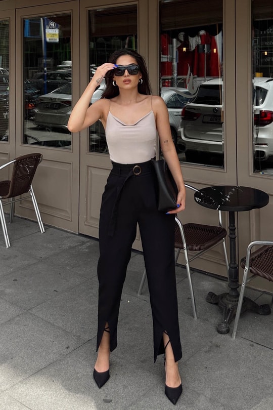 Paça Yırtmaçlı Kumaş Pantolon Siyah