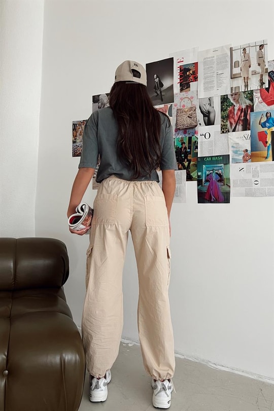 Yan Büzgülü Paraşüt Pantolon Krem